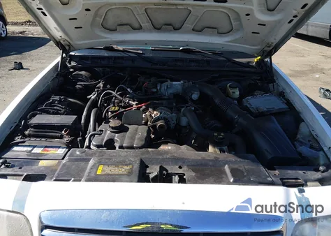 2007 Ford Crown Victoria Police/Police Interceptor из США, поврежденный, VIN 2FAHP71W47X104471